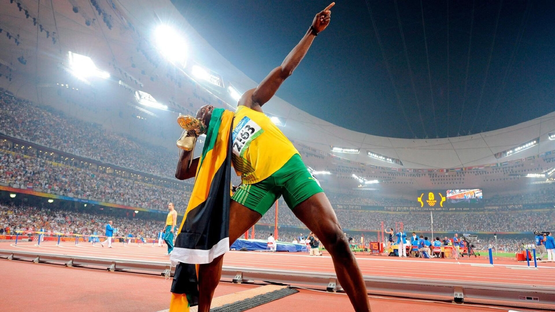 爱德华兹完成里程碑，辽宁队踏平火箭，当东方铁骑遇上西部孤狼